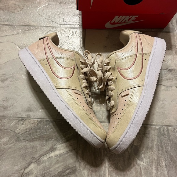 ⭐️NWOT Nike court vision low sneakers/tennis shoes in pearl white… - Picture 3 of 11